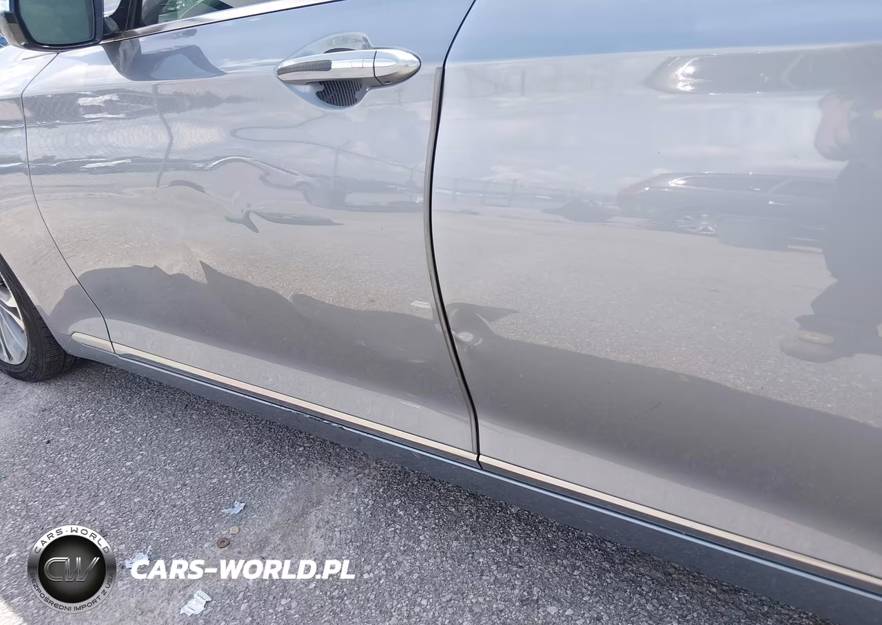 2017 Genesis G80 3.8 VIN:KMHGN4JE2HU192457 - 17