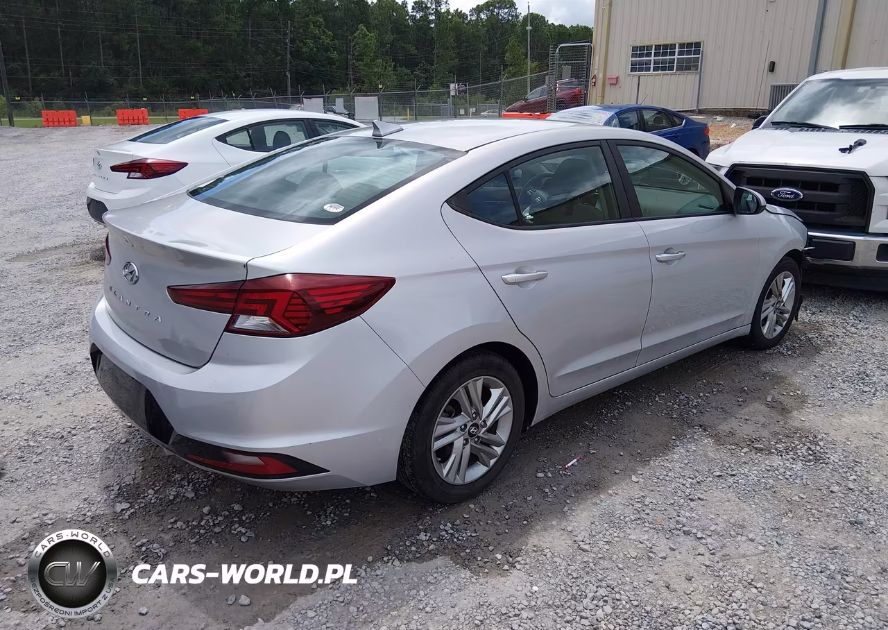 2019 Hyundai Elantra Sel VIN:KMHD84LF6KU730360 - 4
