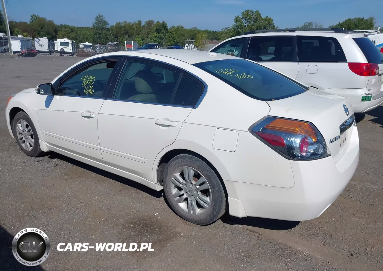 2010 Nissan Altima 2.5 S VIN:1N4AL2AP2AN550880 - 3