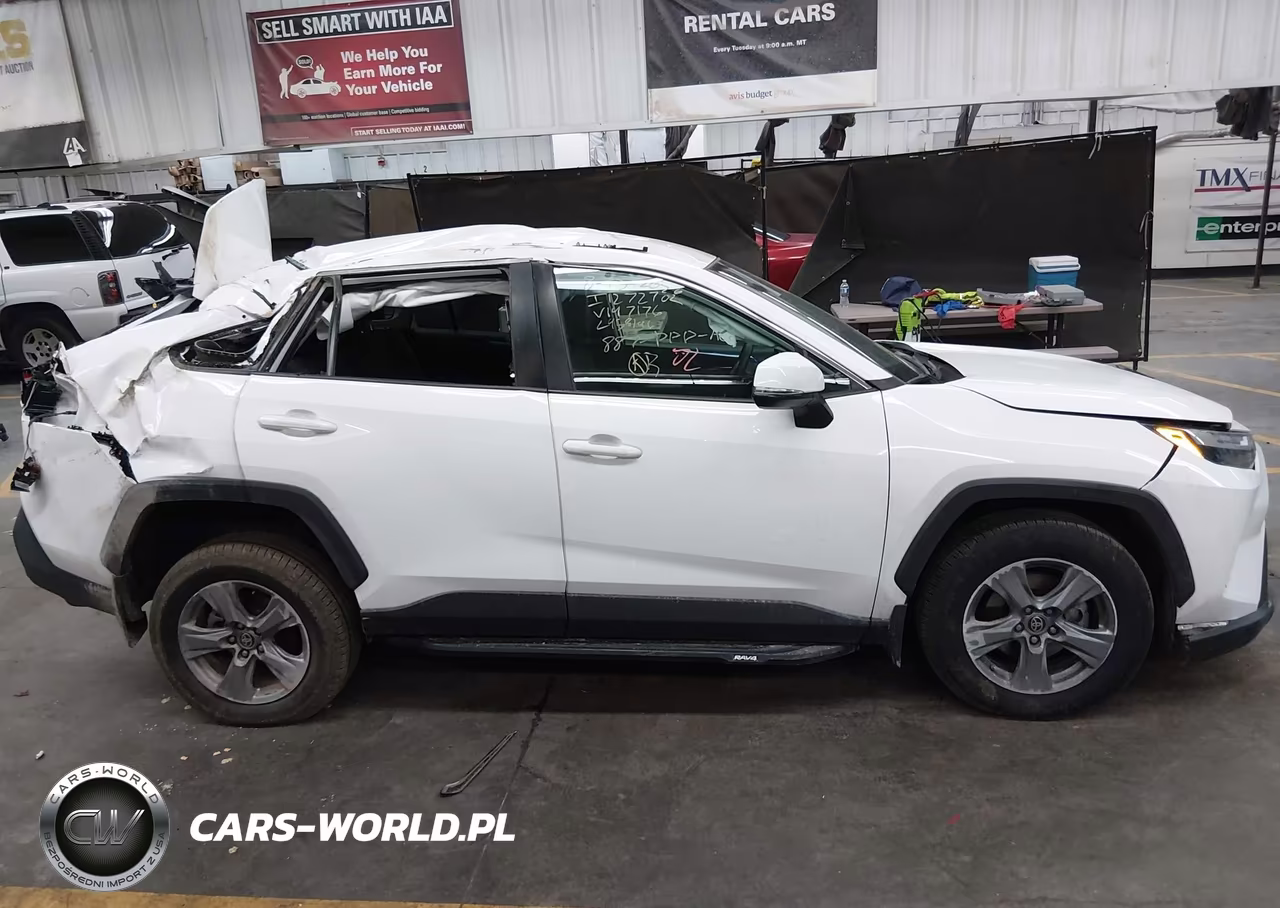 2022 Toyota Rav4 Xle VIN:2T3W1RFV6NC197176 - 13