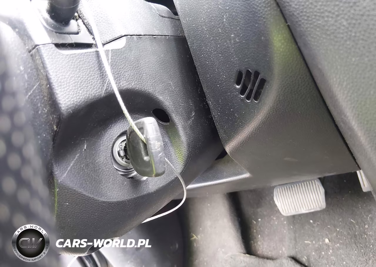2005 Mazda Mazda3 S VIN:JM1BK123951254226 - 11