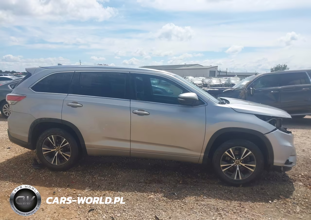 2016 Toyota Highlander Xle V6 VIN:5TDKKRFH8GS121838 - 13