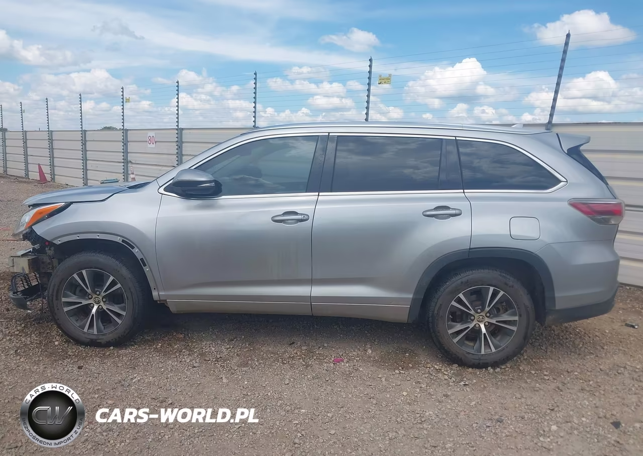 2016 Toyota Highlander Xle V6 VIN:5TDKKRFH8GS121838 - 14