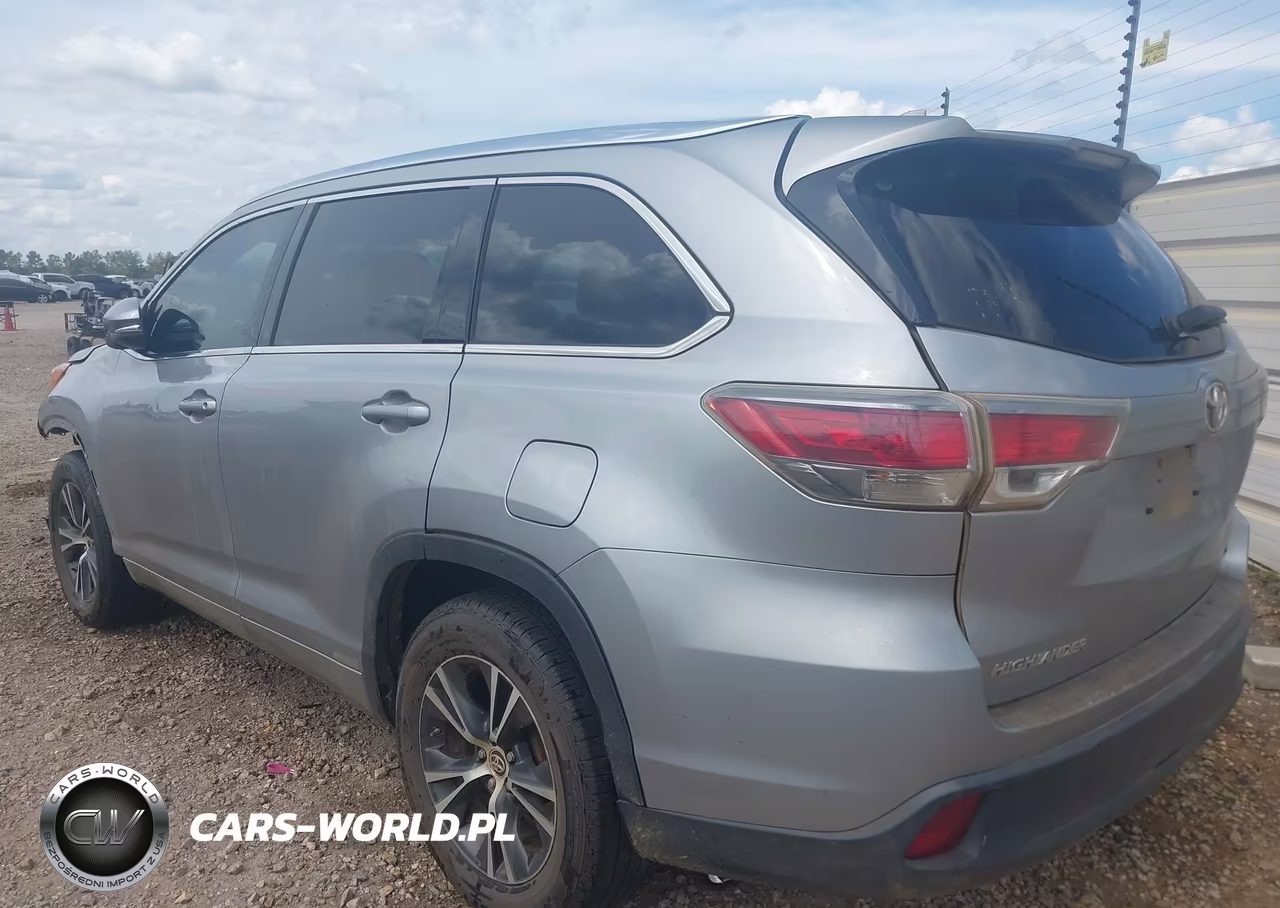 2016 Toyota Highlander Xle V6 VIN:5TDKKRFH8GS121838 - 3