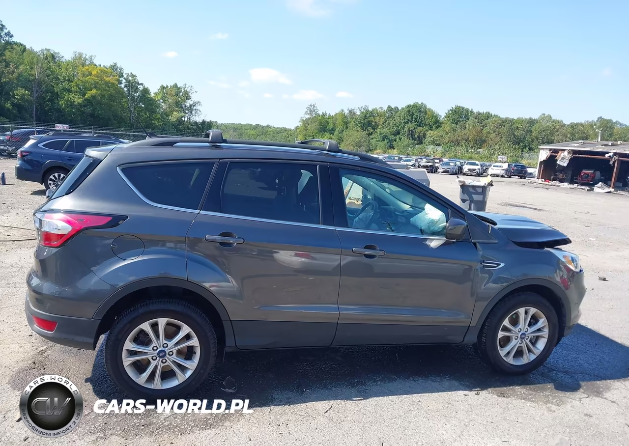 2018 Ford Escape Se VIN:1FMCU9GD1JUD47681 - 14