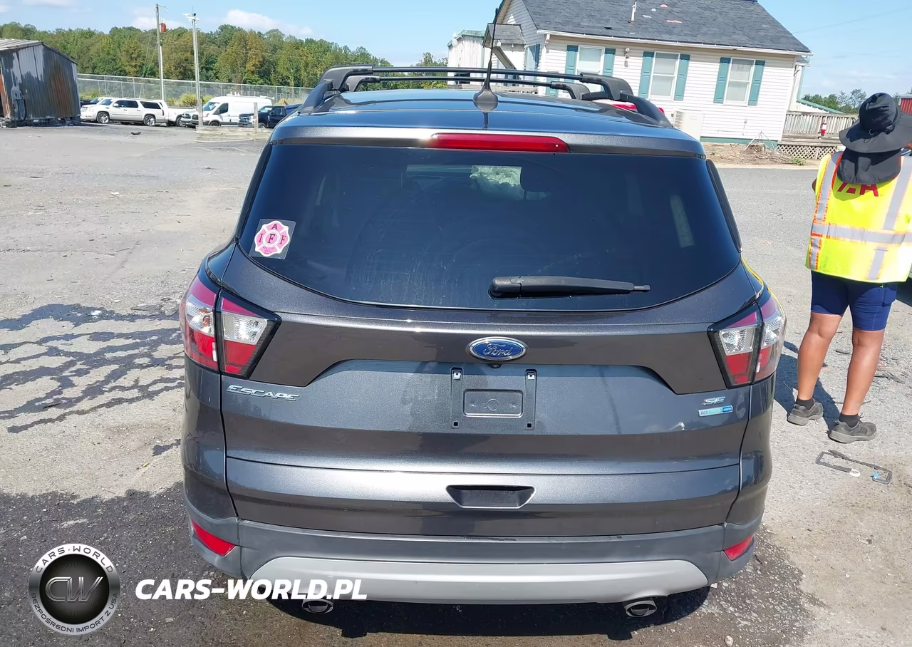 2018 Ford Escape Se VIN:1FMCU9GD1JUD47681 - 17