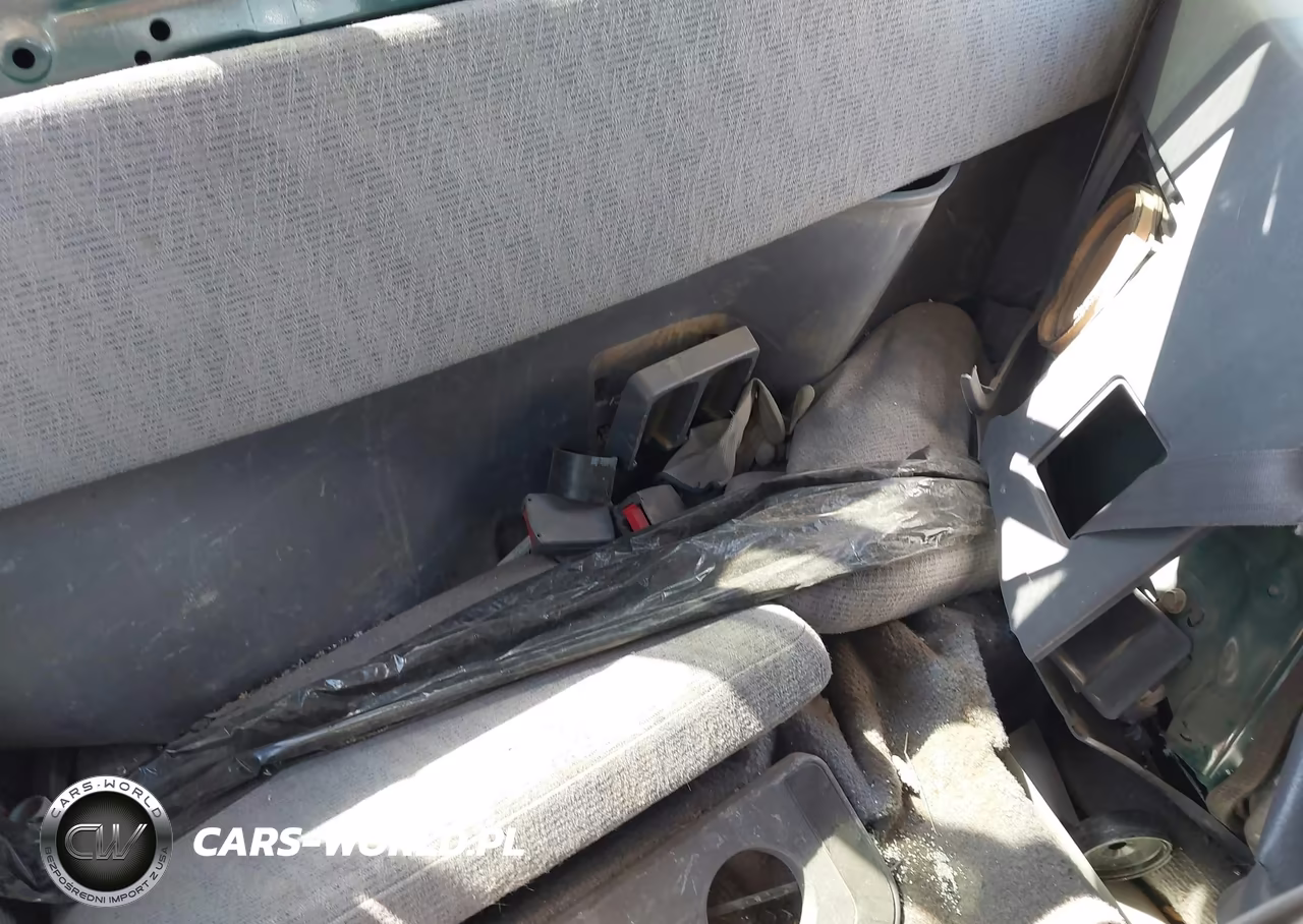1999 Toyota Tacoma Base V6 VIN:4TAVN52N8XZ518453 - 8