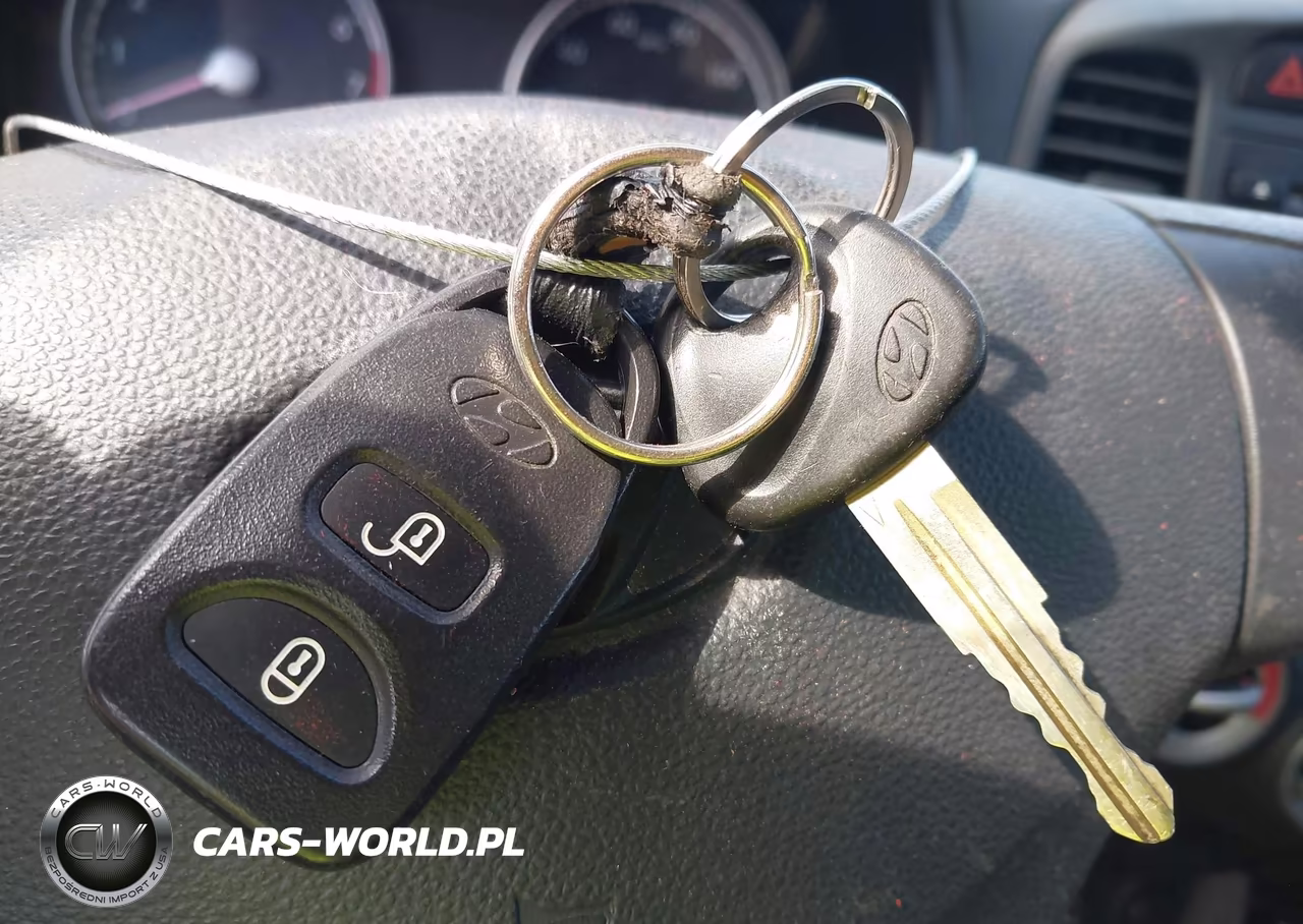 2010 Hyundai Accent Gs VIN:KMHCM3AC7AU152861 - 11