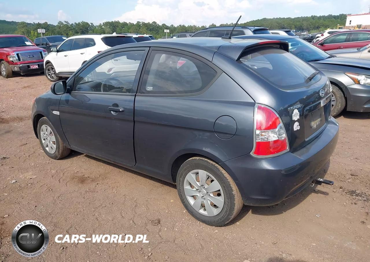 2010 Hyundai Accent Gs VIN:KMHCM3AC7AU152861 - 3