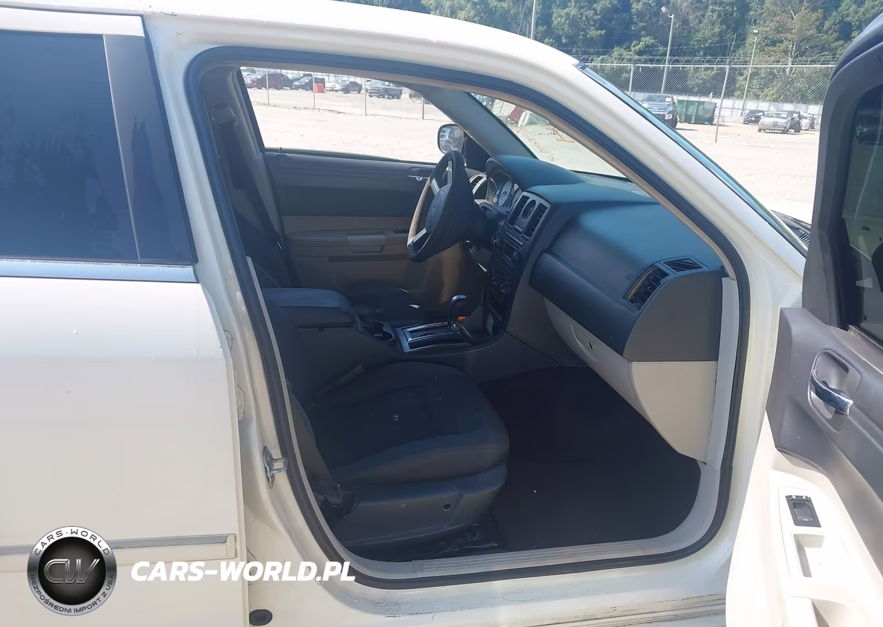 2007 Chrysler 300 VIN:2C3KA43R07H710811 - 5