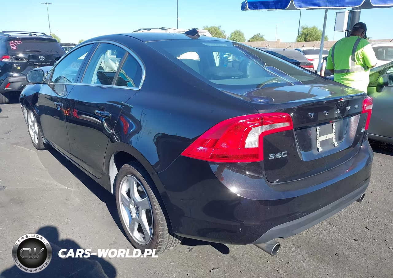 2013 Volvo S60 T5 VIN:YV1612FS2D1215403 - 3