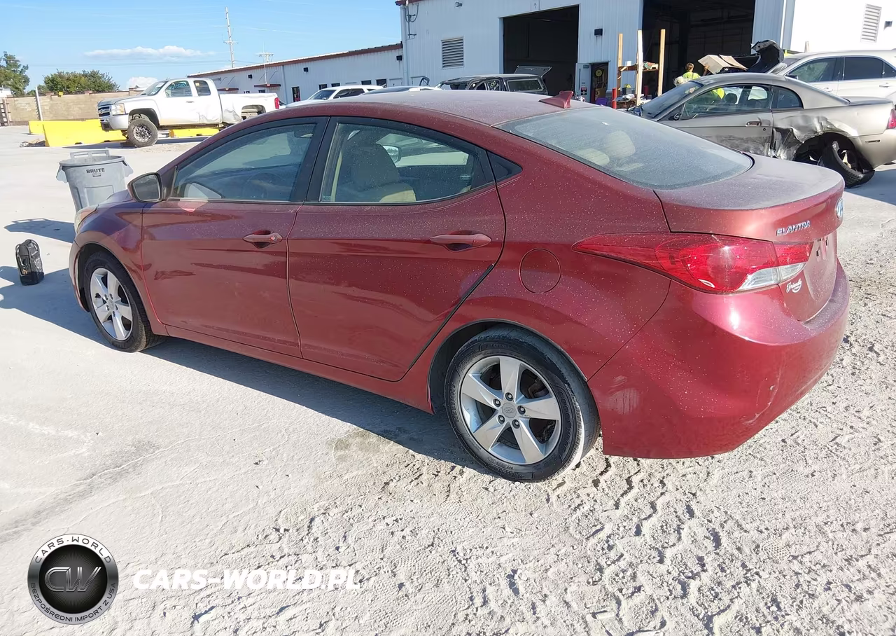 2013 Hyundai Elantra Gls VIN:5NPDH4AE9DH257713 - 3
