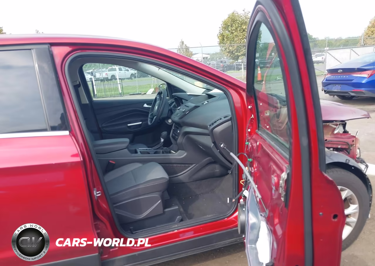 2017 Ford Escape Se VIN:1FMCU0GD3HUB48413 - 5
