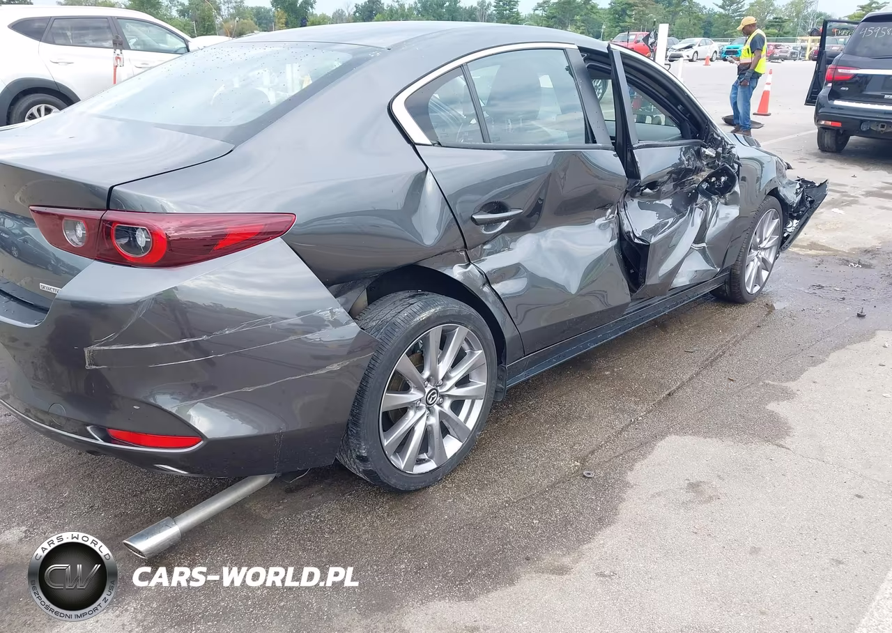 2022 Mazda Mazda3 Preferred VIN:3MZBPACL4NM301629 - 17