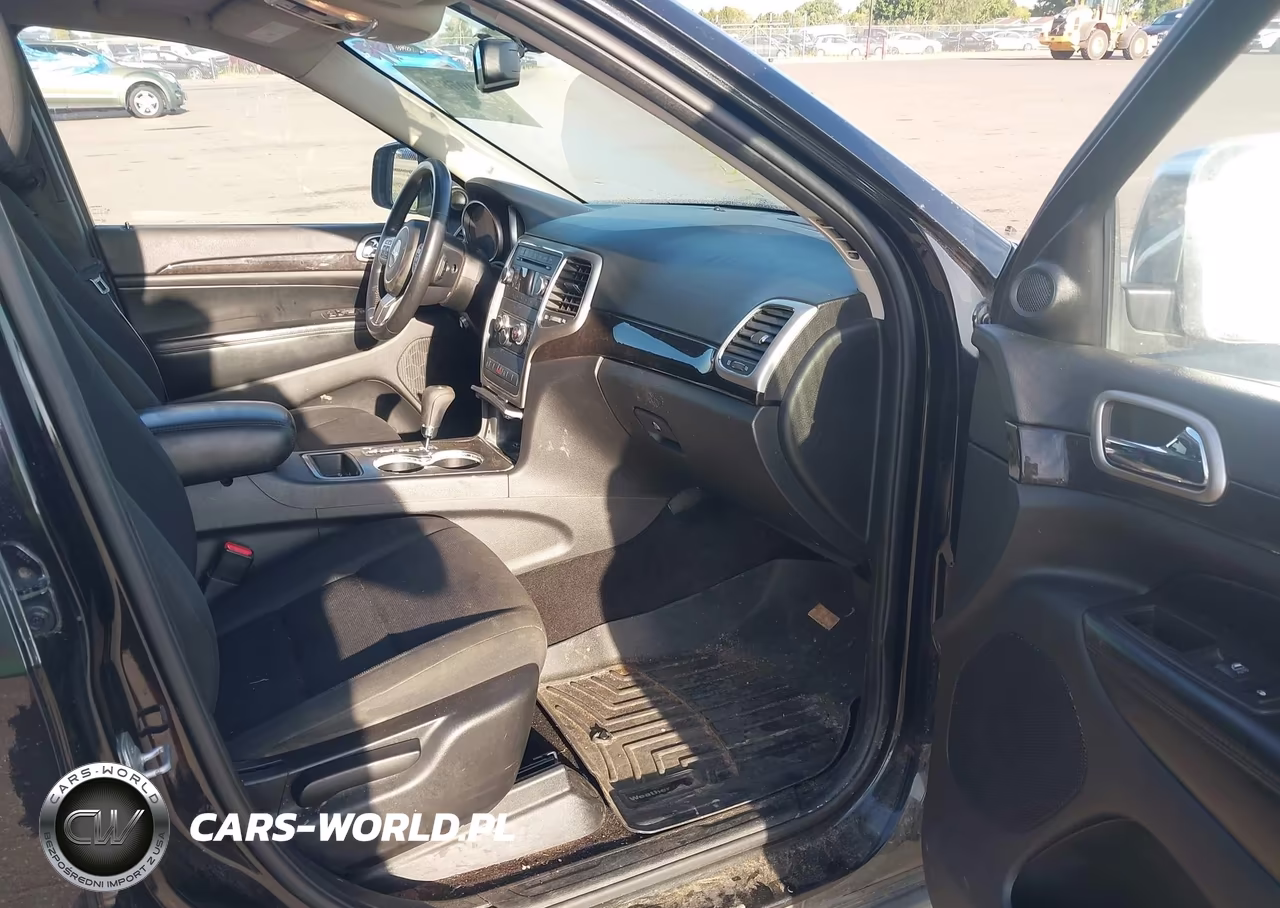 2012 Jeep Grand Cherokee Laredo VIN:1C4RJFAG3CC222327 - 5