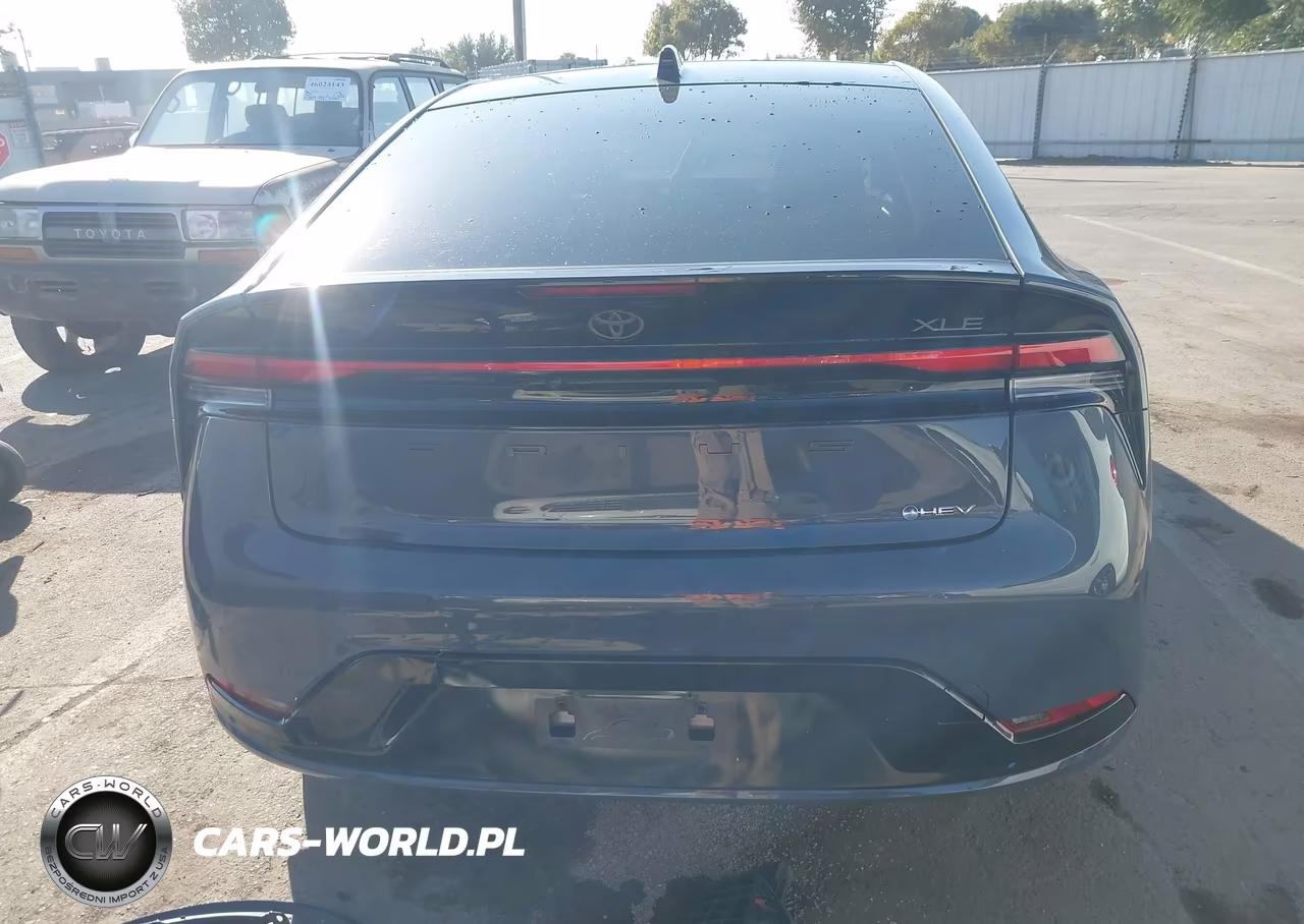 2024 Toyota Prius Xle VIN:JTDACAAU1R3043227 - 17