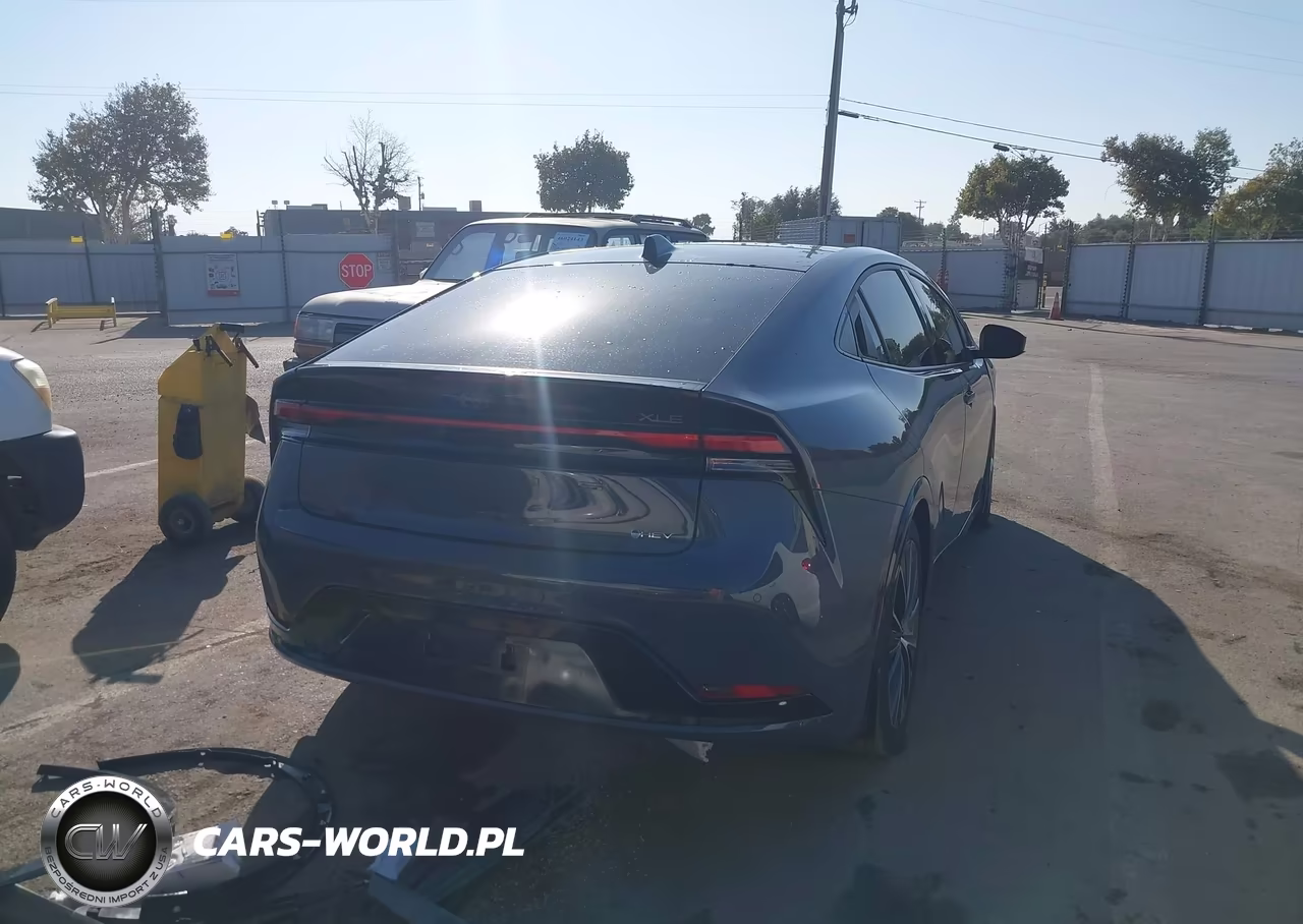 2024 Toyota Prius Xle VIN:JTDACAAU1R3043227 - 4