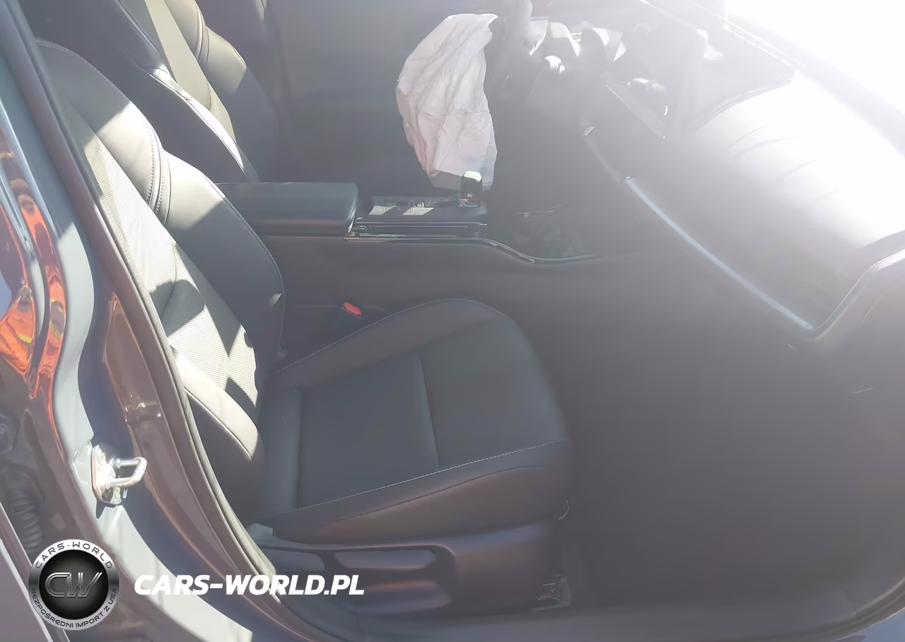 2024 Toyota Prius Xle VIN:JTDACAAU1R3043227 - 5