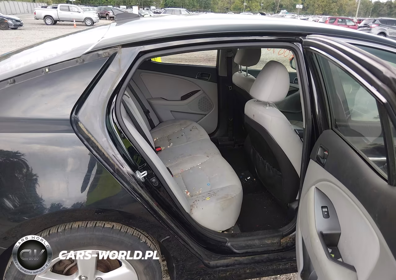 2015 Kia Optima Lx VIN:5XXGM4A76FG497326 - 8