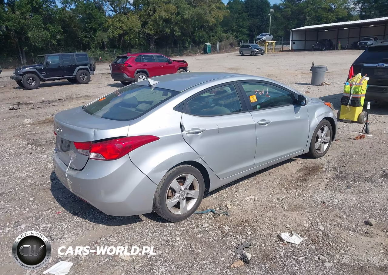 2013 Hyundai Elantra Gls VIN:5NPDH4AEXDH256375 - 4