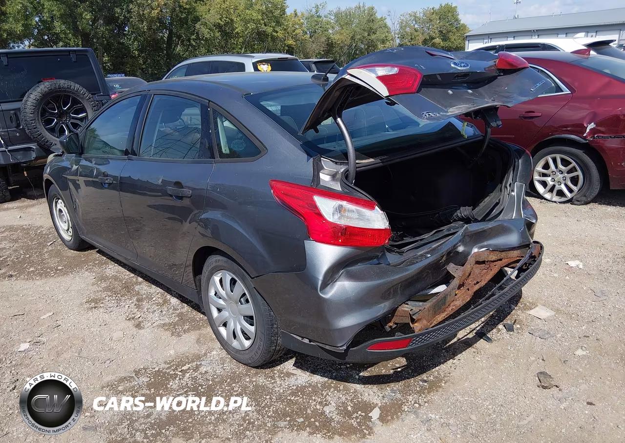 2014 Ford Focus S VIN:1FADP3E28EL154475 - 3