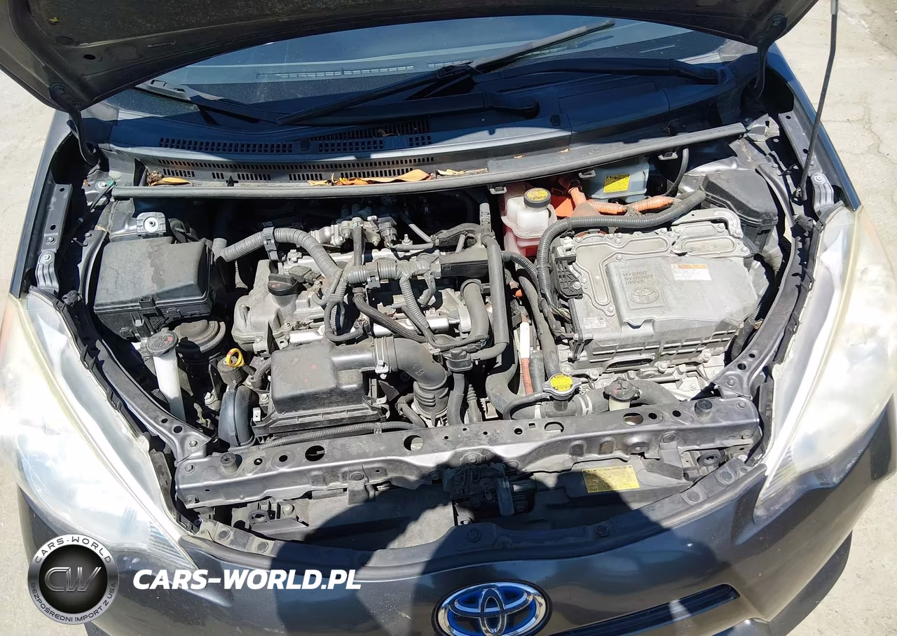 2014 Toyota Prius C Two VIN:JTDKDTB37E1574523 - 10