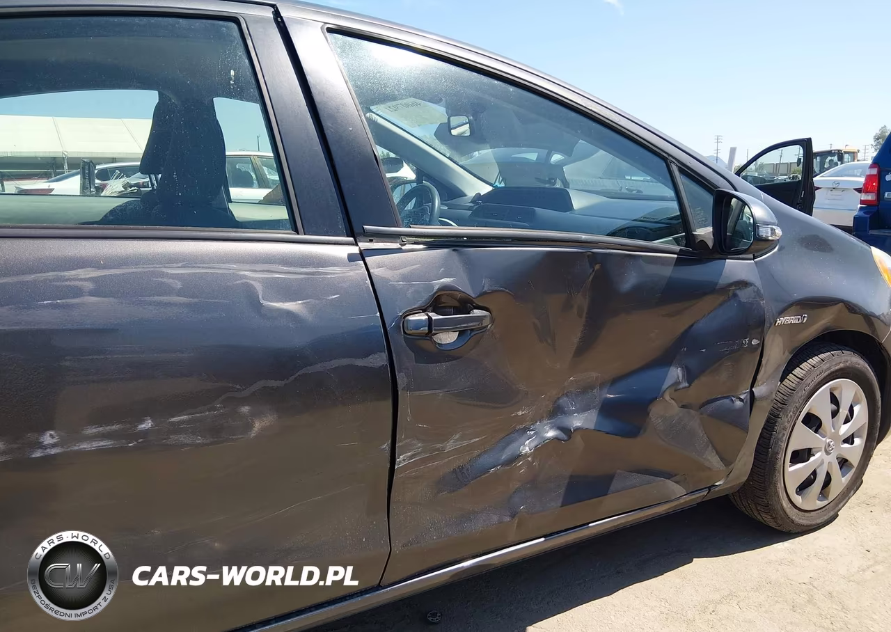 2014 Toyota Prius C Two VIN:JTDKDTB37E1574523 - 19