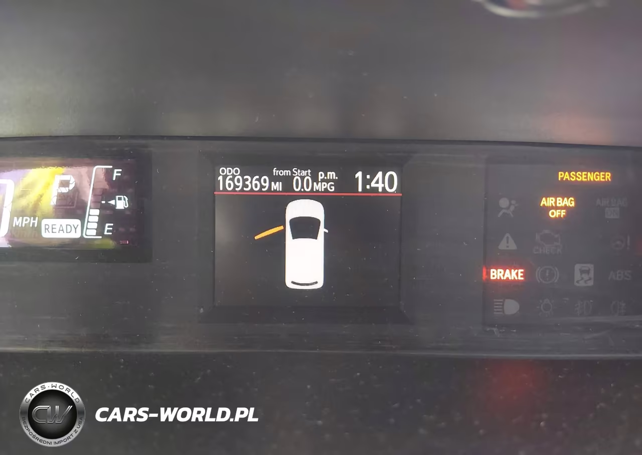 2014 Toyota Prius C Two VIN:JTDKDTB37E1574523 - 7