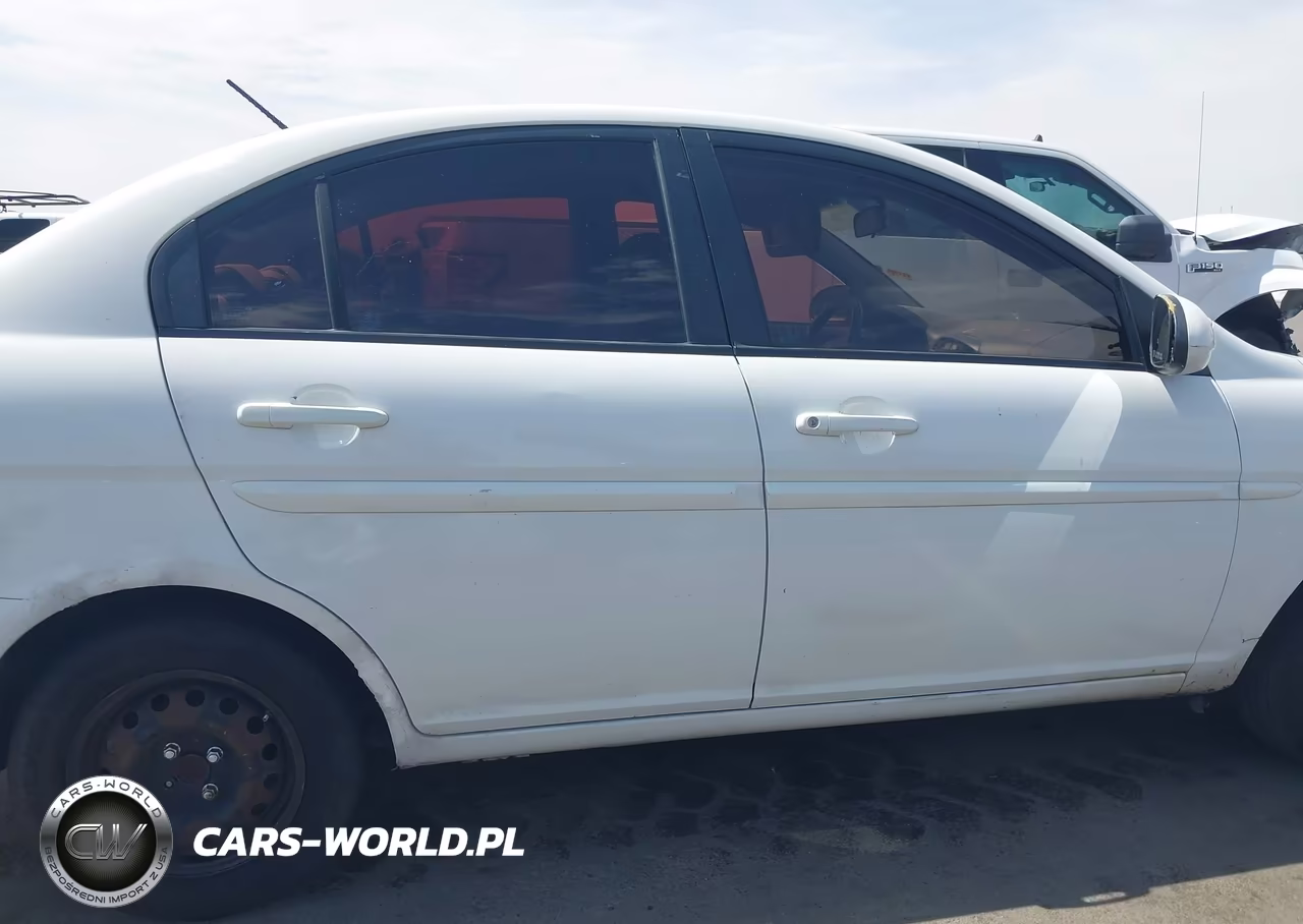 2009 Hyundai Accent Gls VIN:KMHCN46C79U387459 - 13