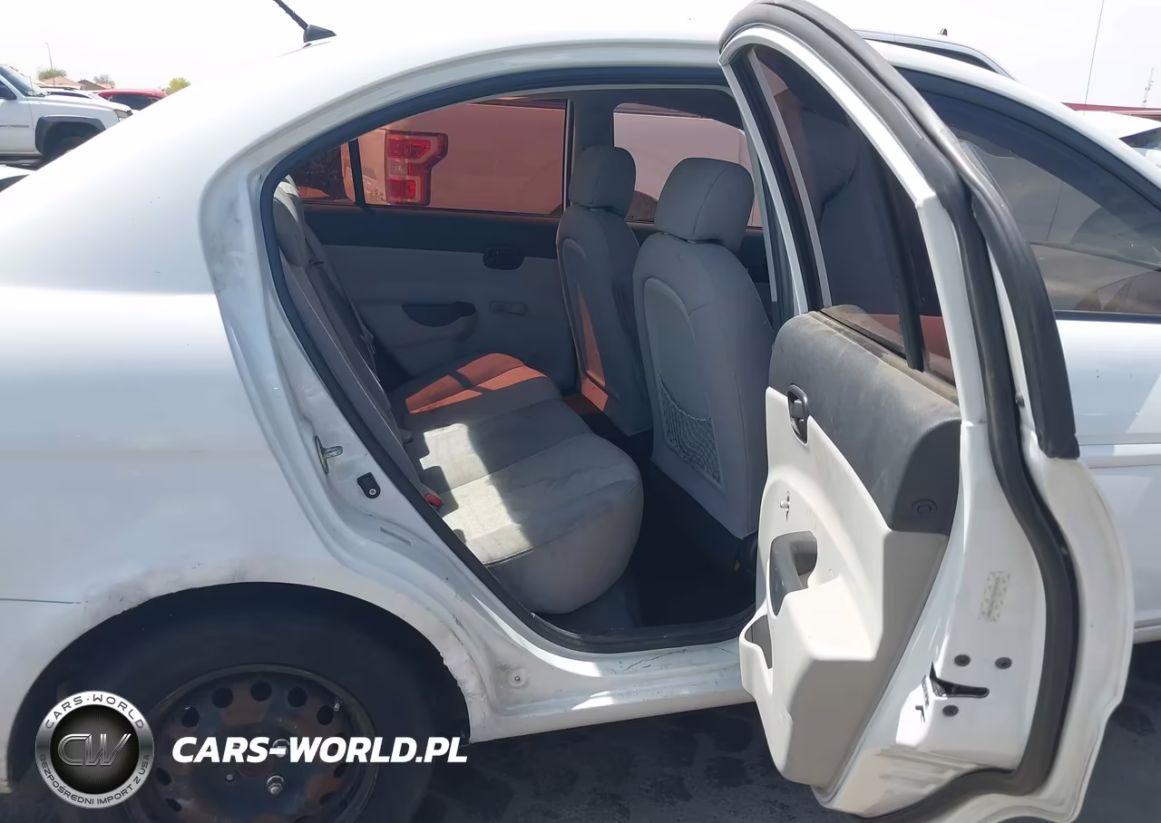 2009 Hyundai Accent Gls VIN:KMHCN46C79U387459 - 8