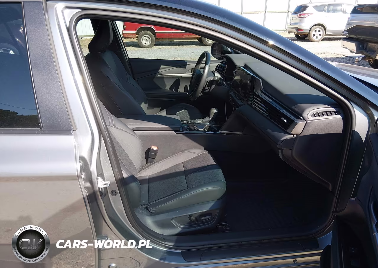 2025 Toyota Camry Xse VIN:4T1DAACK8SU609927 - 5
