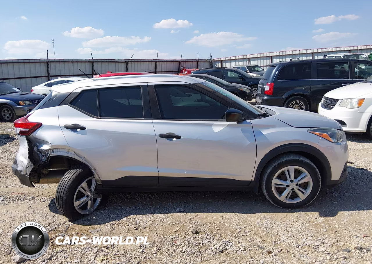 2018 Nissan Kicks S VIN:3N1CP5CU9JL544198 - 13