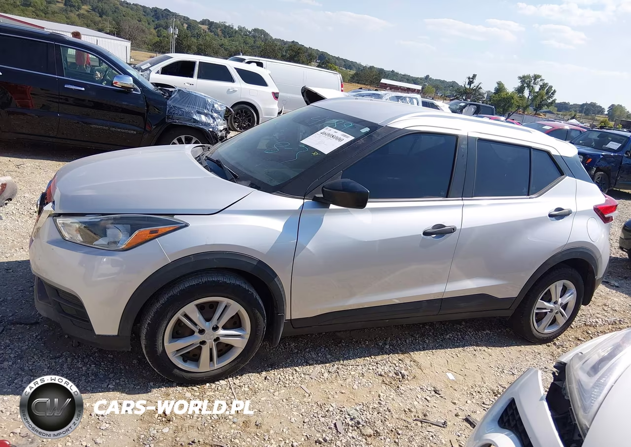 2018 Nissan Kicks S VIN:3N1CP5CU9JL544198 - 14