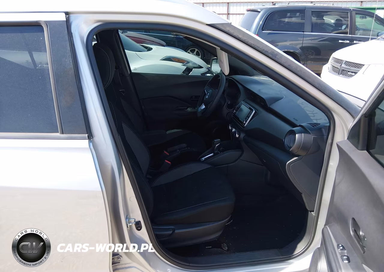 2018 Nissan Kicks S VIN:3N1CP5CU9JL544198 - 5