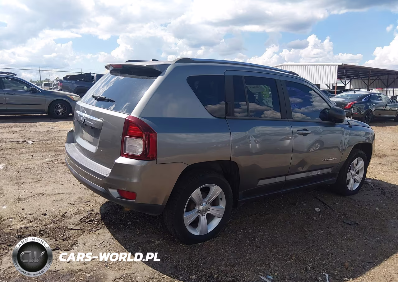 2014 Jeep Compass Sport VIN:1C4NJCBA2ED504169 - 4