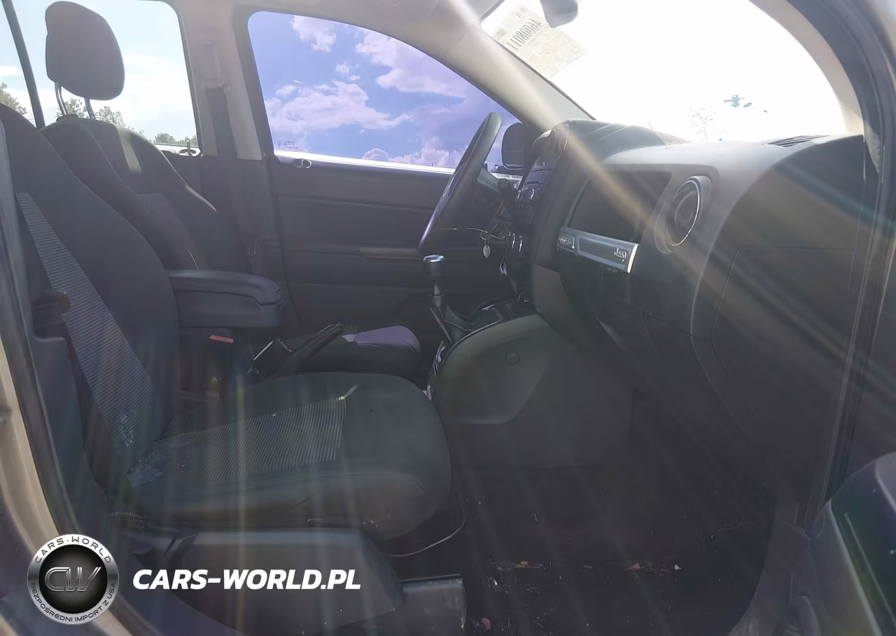 2014 Jeep Compass Sport VIN:1C4NJCBA2ED504169 - 5
