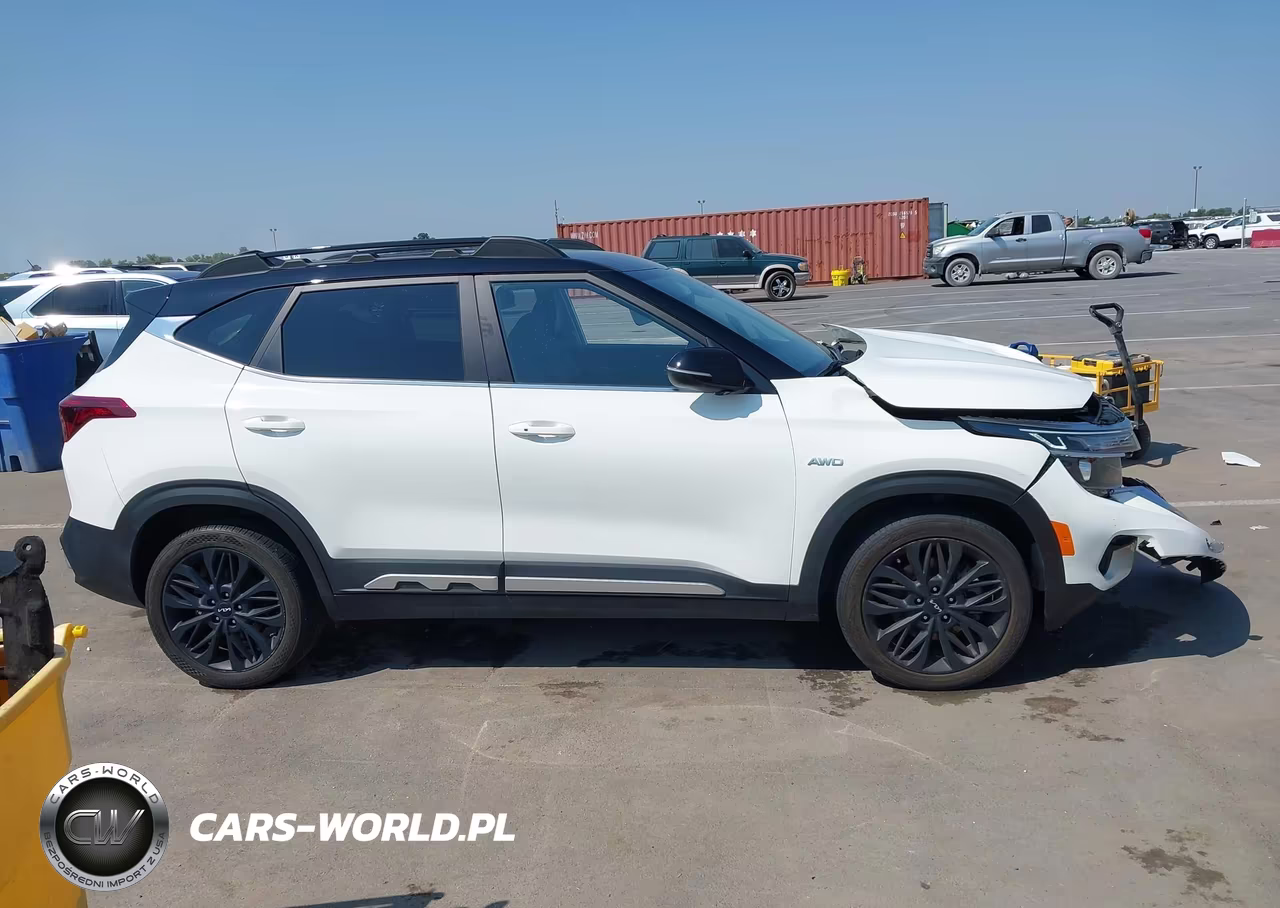 2023 Kia Seltos Nightfall Edition VIN:KNDEUCA29P7417162 - 13
