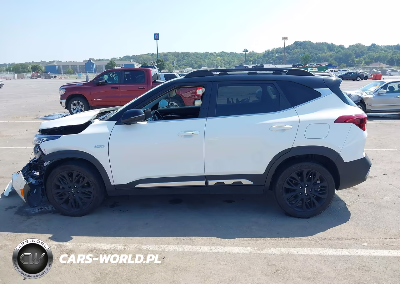 2023 Kia Seltos Nightfall Edition VIN:KNDEUCA29P7417162 - 14