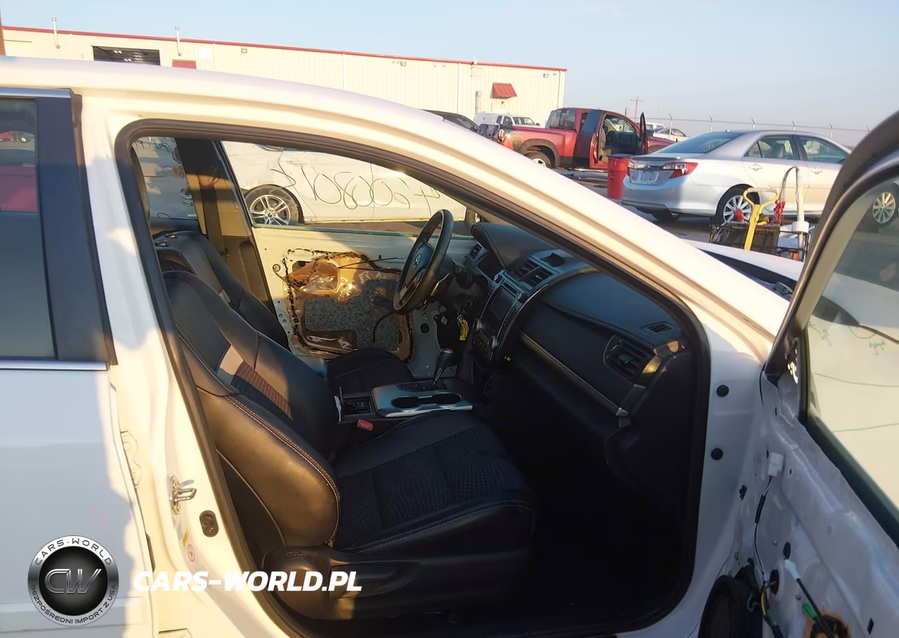 2014 Toyota Camry Se VIN:4T1BF1FK5EU463883 - 5