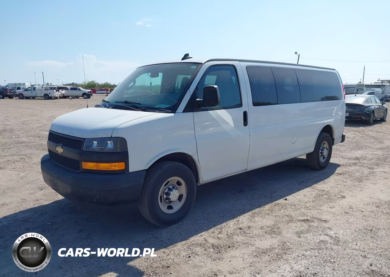 2020 Chevrolet Express Passenger Rwd 3500 Extended Wheelbase Ls VIN:1GAZGNFP4L1236730 - 2