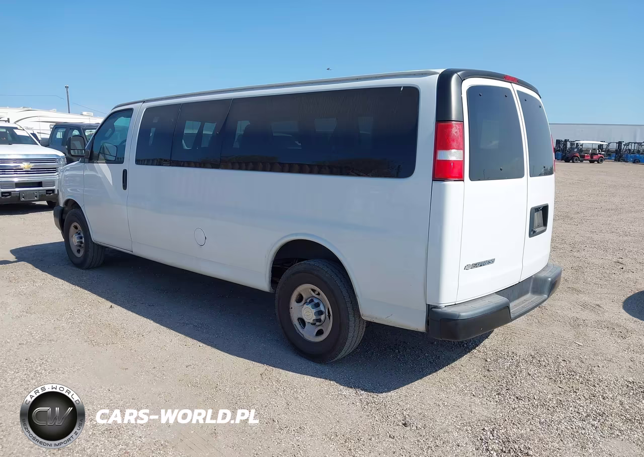 2020 Chevrolet Express Passenger Rwd 3500 Extended Wheelbase Ls VIN:1GAZGNFP4L1236730 - 3