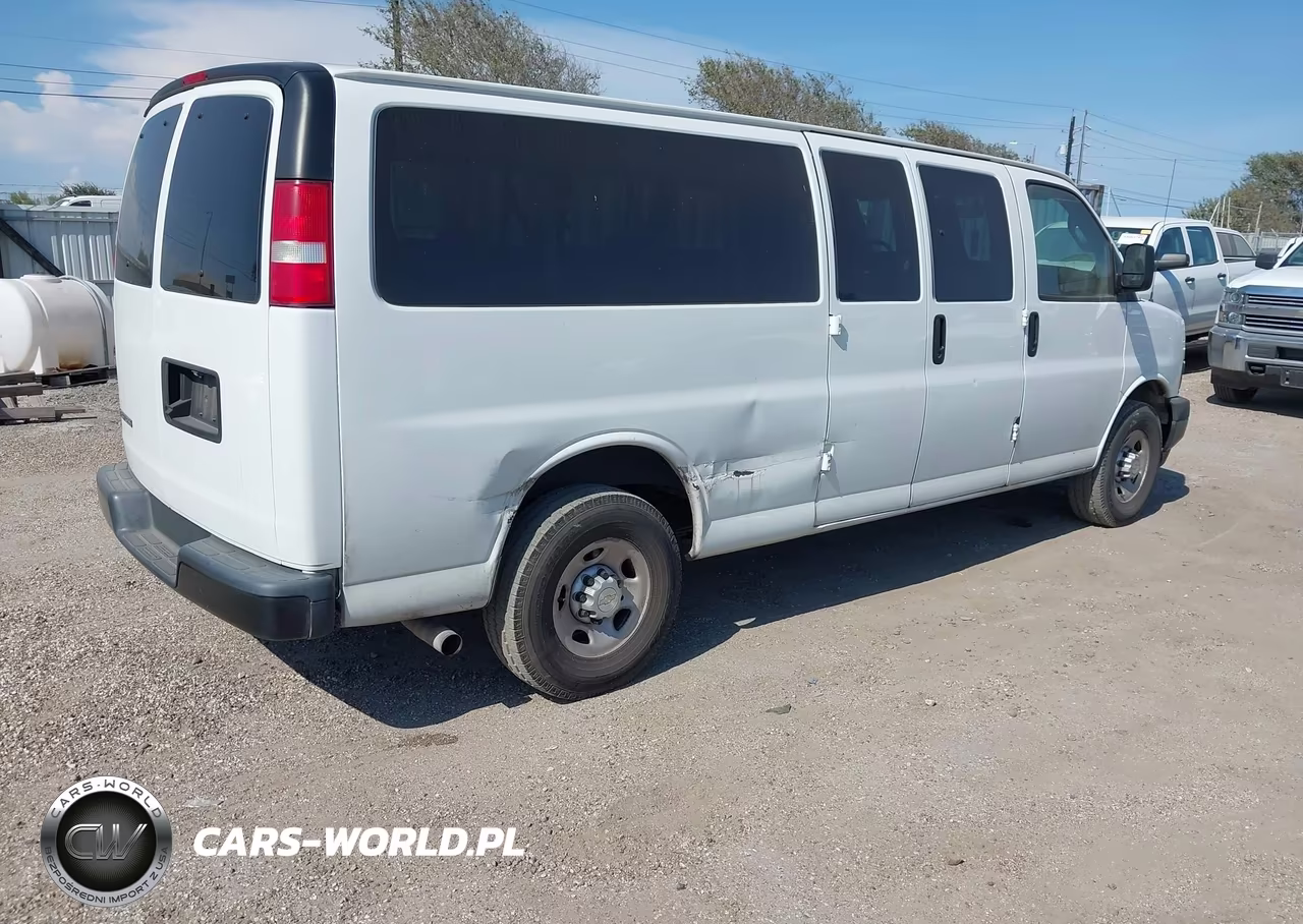 2020 Chevrolet Express Passenger Rwd 3500 Extended Wheelbase Ls VIN:1GAZGNFP4L1236730 - 4