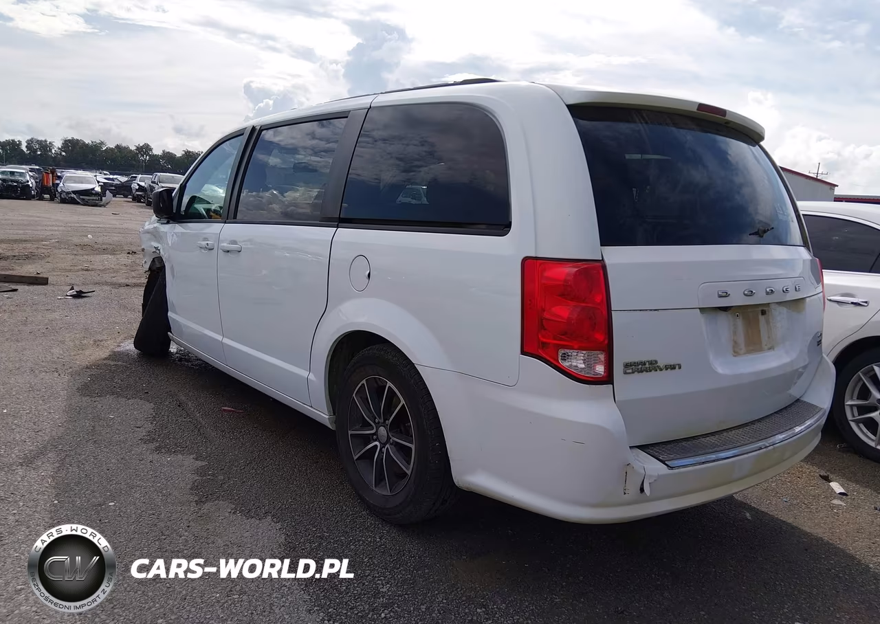 2018 Dodge Grand Caravan Gt VIN:2C4RDGEG2JR146675 - 3