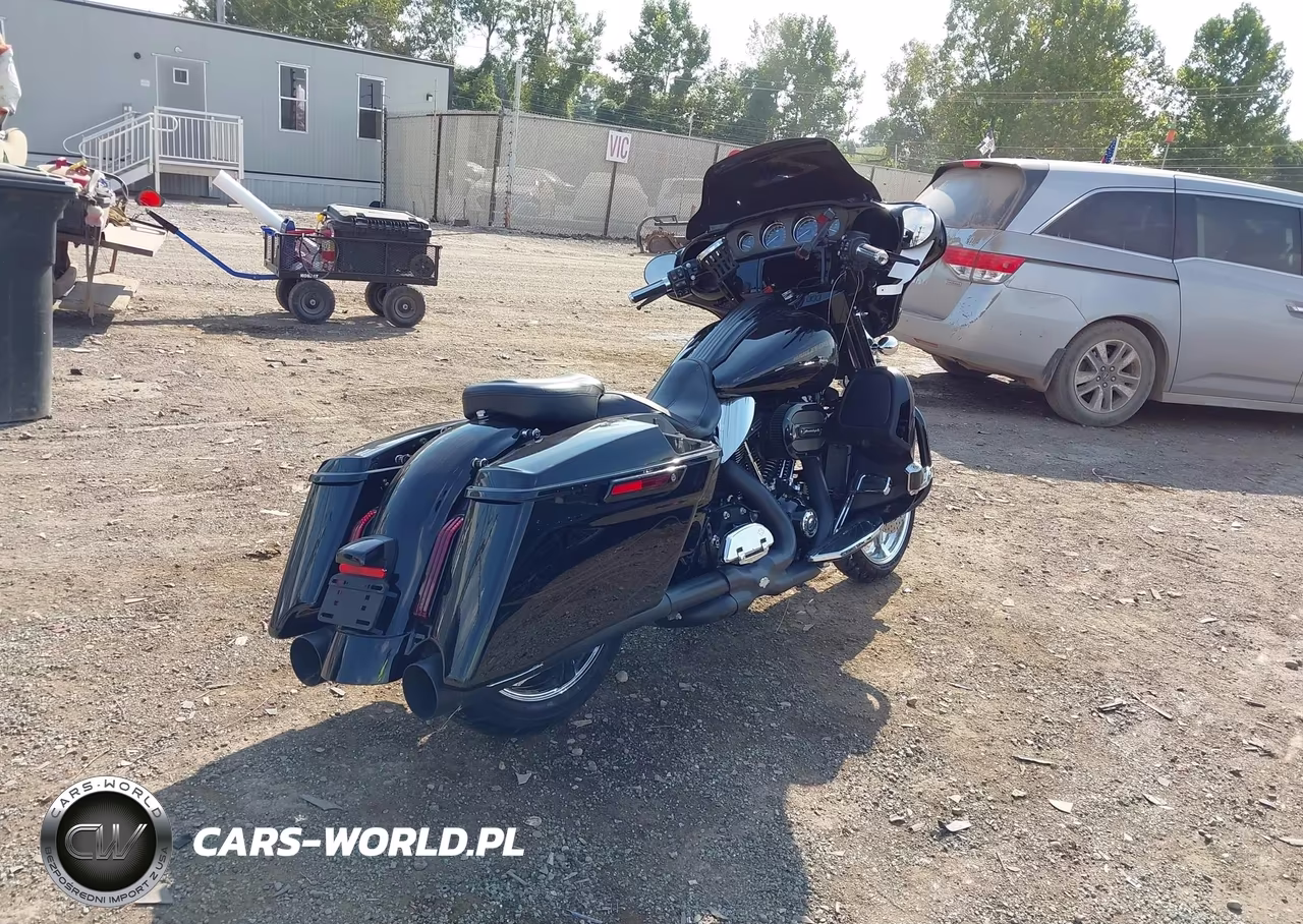 2015 Harley-Davidson Flhxse Cvo Street Glide VIN:1HD1PXN14FB957236 - 4