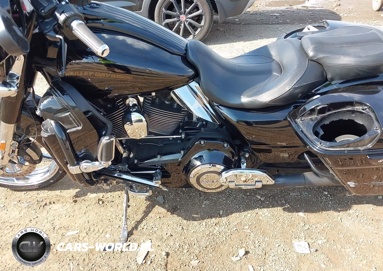 2015 Harley-Davidson Flhxse Cvo Street Glide VIN:1HD1PXN14FB957236 - 9