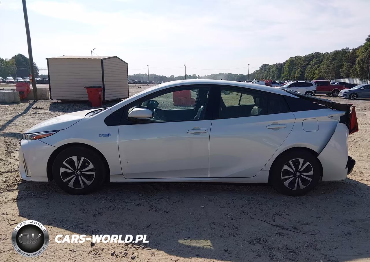 2017 Toyota Prius Prime Premium VIN:JTDKARFP0H3002467 - 14