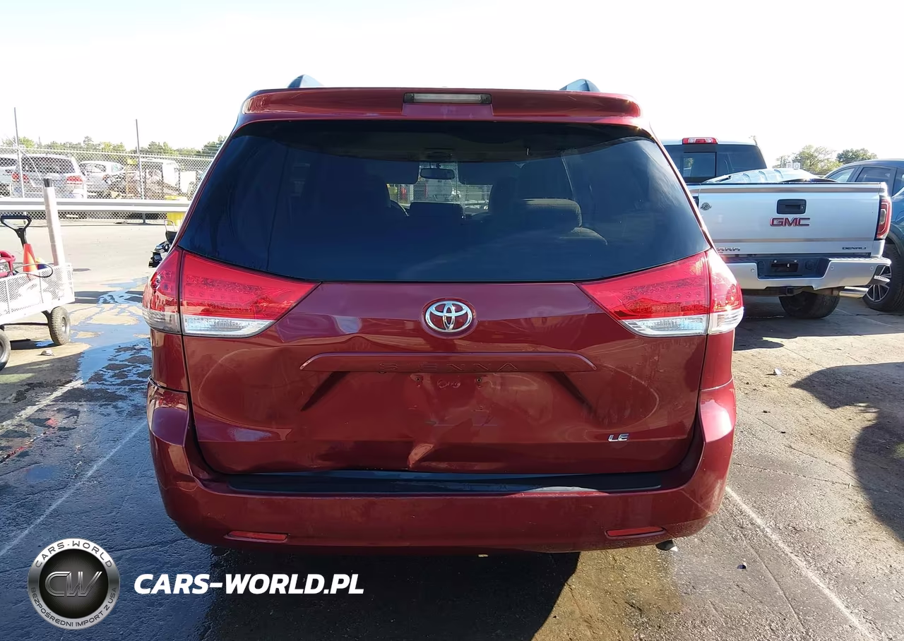 2014 Toyota Sienna Le V6 8 Passenger VIN:5TDKK3DC4ES409132 - 17