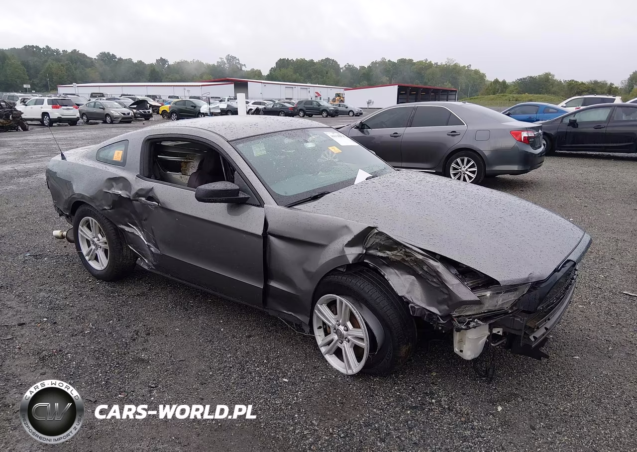 2013 Ford Mustang V6