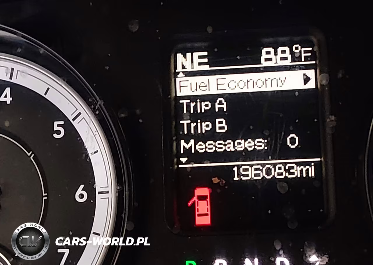 2016 Ram 1500 Tradesman VIN:1C6RR7FT2GS288861 - 15