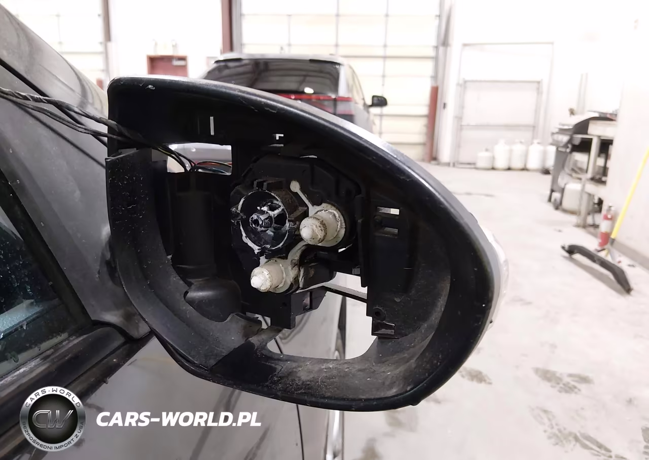 2013 Mazda Mazda3 S Grand Touring VIN:JM1BL1W9XD1748475 - 18